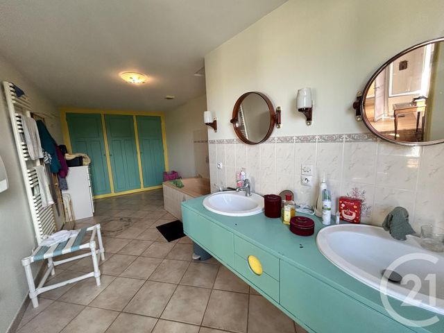 maison à vendre - 8 pièces - 306.95 m2 - ST MEDARD DE GUIZIERES - 33 - AQUITAINE - Century 21 G&B Immobilier