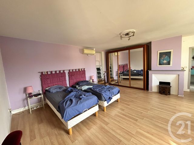 maison à vendre - 8 pièces - 306.95 m2 - ST MEDARD DE GUIZIERES - 33 - AQUITAINE - Century 21 G&B Immobilier