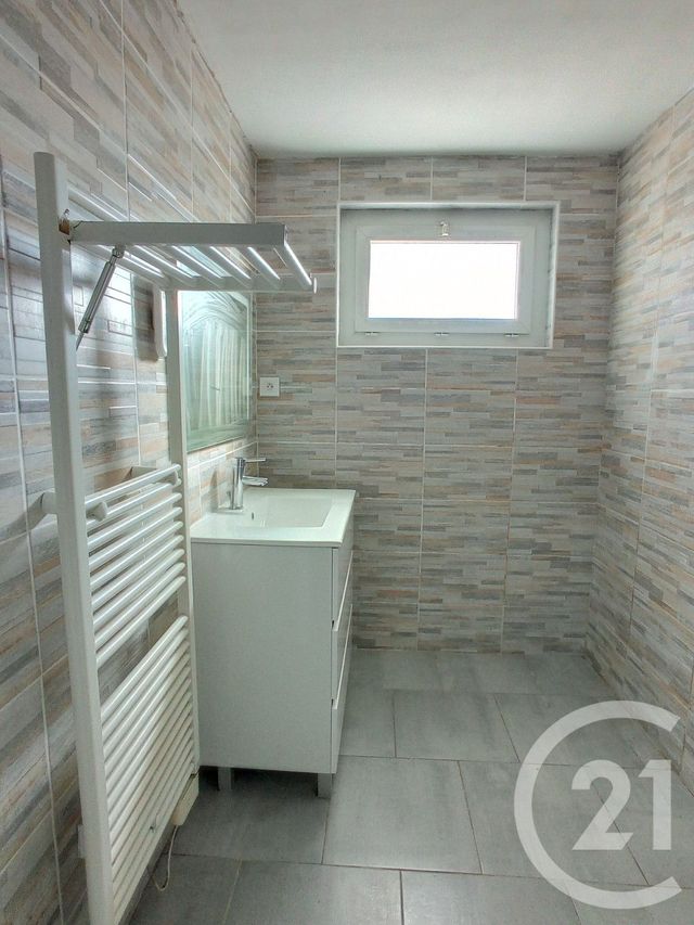 Afficher la photo en grand maison à louer - 4 pièces - 97.74 m2 - ST SEURIN SUR L ISLE - 33 - AQUITAINE - Century 21 G&B Immobilier