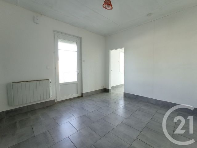 Afficher la photo en grand maison à louer - 4 pièces - 97.74 m2 - ST SEURIN SUR L ISLE - 33 - AQUITAINE - Century 21 G&B Immobilier