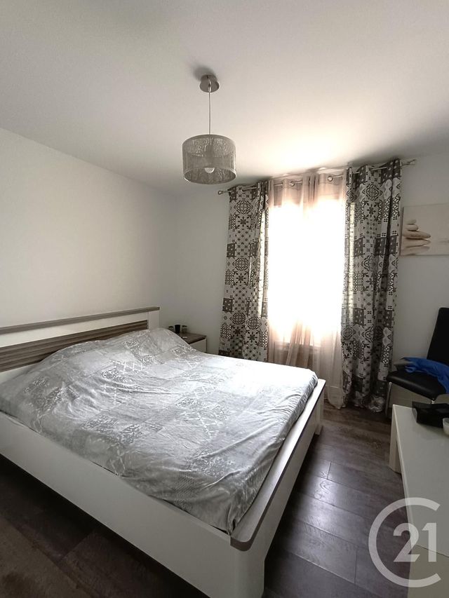 Afficher la photo en grand maison à vendre - 5 pièces - 81.01 m2 - GUITRES - 33 - AQUITAINE - Century 21 G&B Immobilier