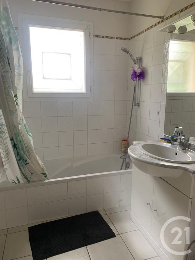 Afficher la photo en grand maison à louer - 4 pièces - 102.02 m2 - COUTRAS - 33 - AQUITAINE - Century 21 G&B Immobilier