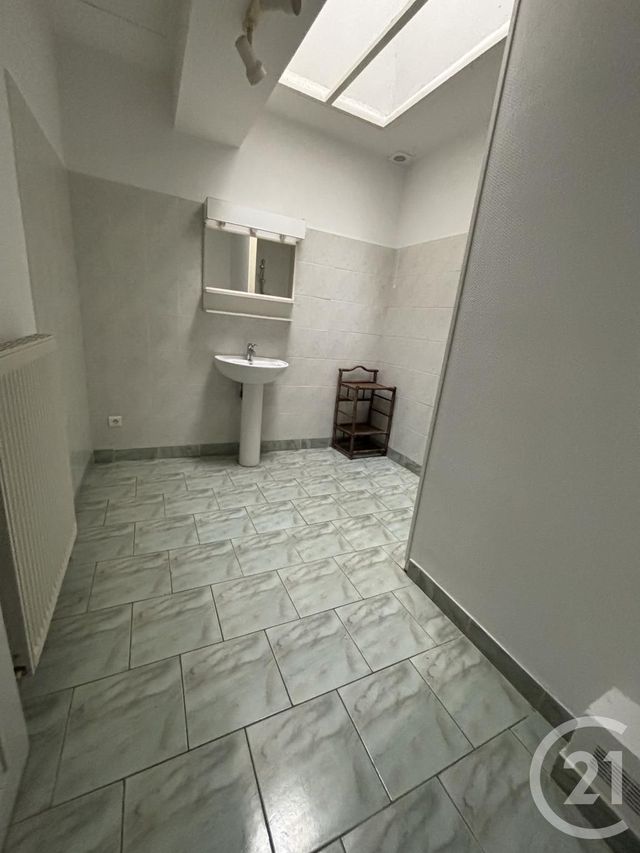 maison à louer - 3 pièces - 69.89 m2 - CAMPS SUR L ISLE - 33 - AQUITAINE - Century 21 G&B Immobilier