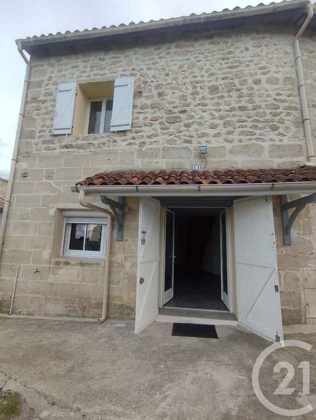 Maison à louer ST CHRISTOPHE DES BARDES