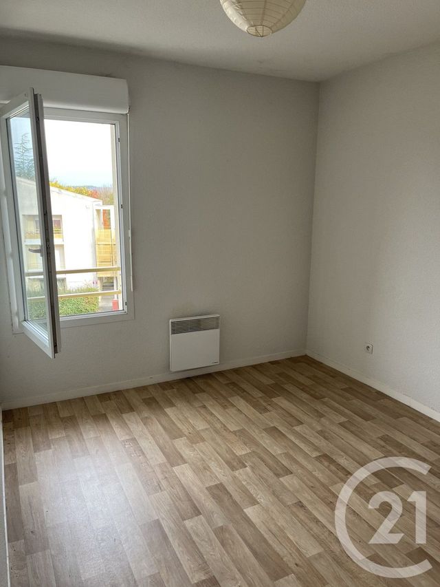 Appartement T2 à vendre - 2 pièces - 42.58 m2 - ST SEURIN SUR L ISLE - 33 - AQUITAINE - Century 21 G&B Immobilier