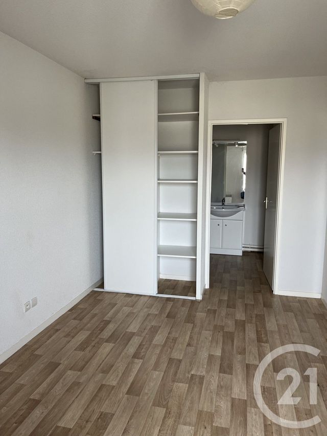 Appartement T2 à vendre - 2 pièces - 42.58 m2 - ST SEURIN SUR L ISLE - 33 - AQUITAINE - Century 21 G&B Immobilier