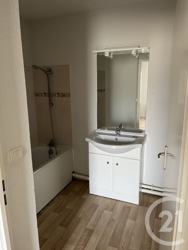 Appartement T2 à vendre - 2 pièces - 42.58 m2 - ST SEURIN SUR L ISLE - 33 - AQUITAINE - Century 21 G&B Immobilier