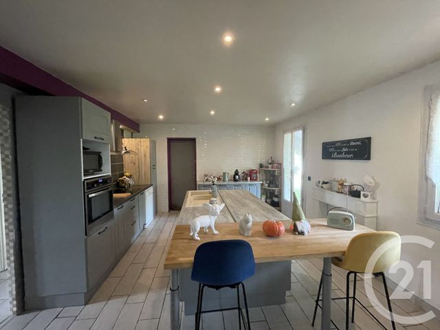 maison à vendre - 8 pièces - 144.0 m2 - LES EGLISOTTES ET CHALAURES - 33 - AQUITAINE - Century 21 G&B Immobilier