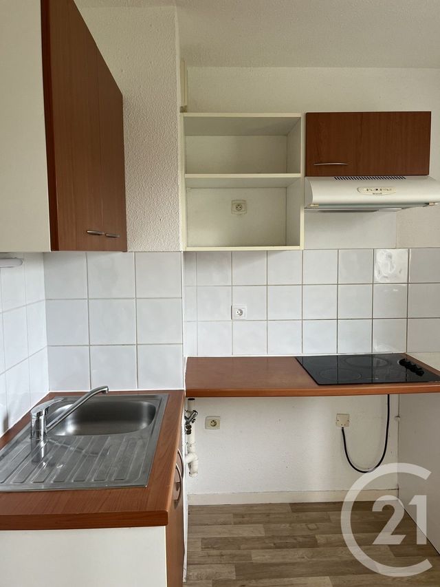 Appartement T3 à vendre - 3 pièces - 59.72 m2 - ST SEURIN SUR L ISLE - 33 - AQUITAINE - Century 21 G&B Immobilier