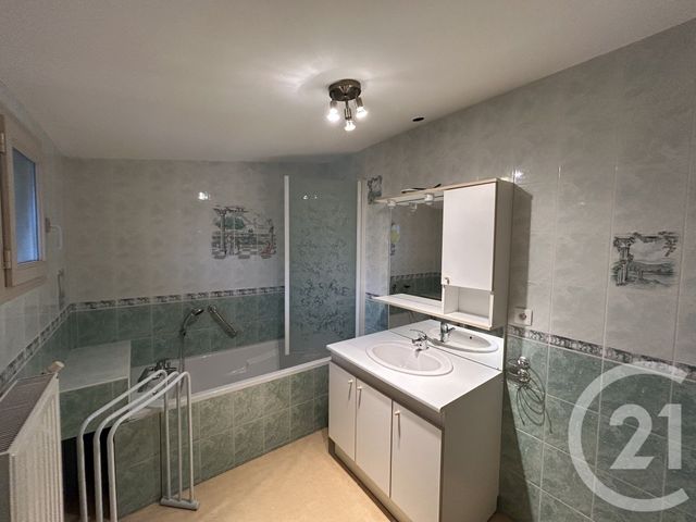 maison à vendre - 6 pièces - 147.58 m2 - LES EGLISOTTES ET CHALAURES - 33 - AQUITAINE - Century 21 G&B Immobilier