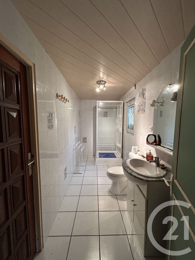 maison à vendre - 6 pièces - 147.58 m2 - LES EGLISOTTES ET CHALAURES - 33 - AQUITAINE - Century 21 G&B Immobilier