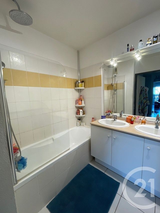 Appartement F3 à vendre - 3 pièces - 58.0 m2 - CAVIGNAC - 33 - AQUITAINE - Century 21 G&B Immobilier