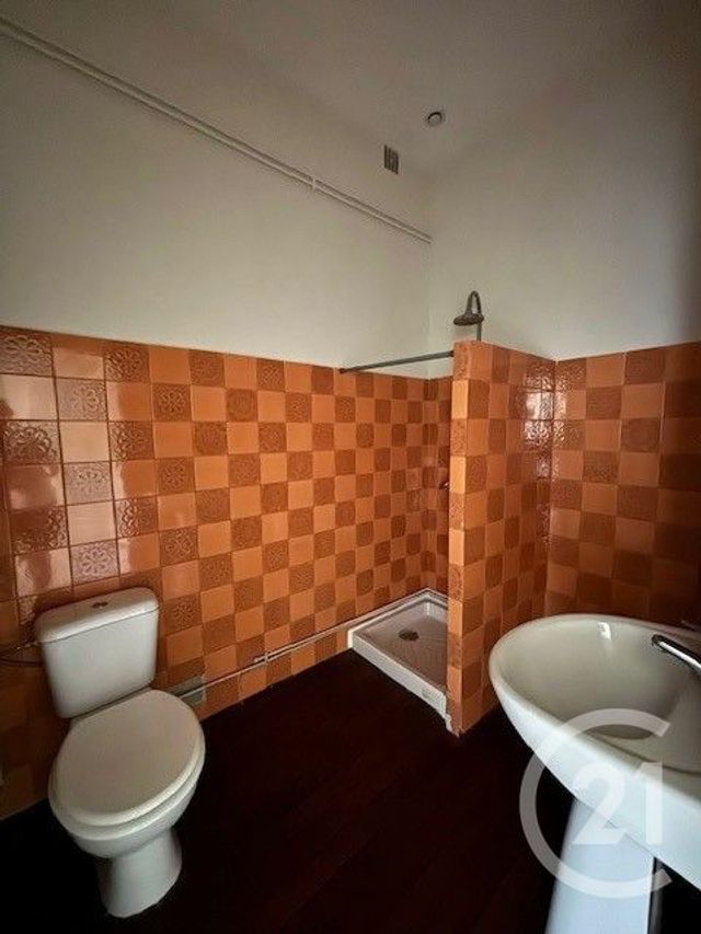 Appartement à louer - 2 pièces - 38.42 m2 - COUTRAS - 33 - AQUITAINE - Century 21 G&B Immobilier