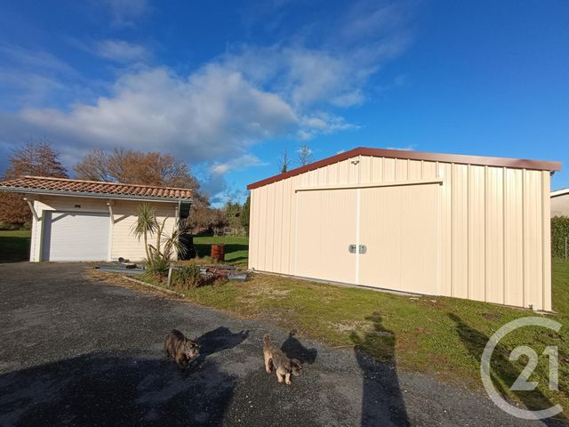 maison à vendre - 7 pièces - 170.52 m2 - LA BARDE - 17 - POITOU-CHARENTES - Century 21 G&B Immobilier