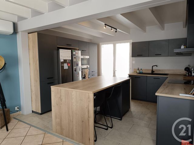 maison à vendre - 7 pièces - 170.52 m2 - LA BARDE - 17 - POITOU-CHARENTES - Century 21 G&B Immobilier