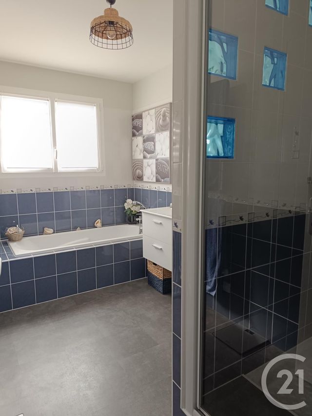 maison à vendre - 8 pièces - 144.86 m2 - BAYAS - 33 - AQUITAINE - Century 21 G&B Immobilier