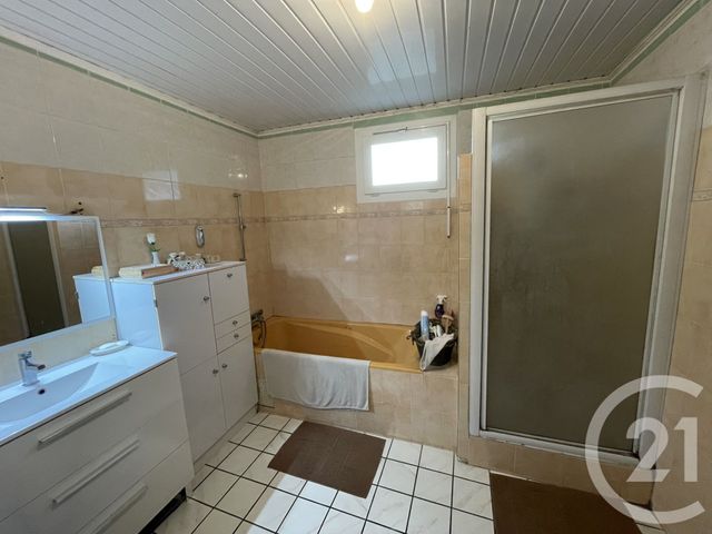 maison à vendre - 5 pièces - 191.79 m2 - LAGORCE - 33 - AQUITAINE - Century 21 G&B Immobilier