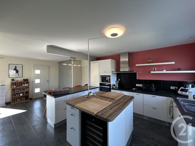 maison à vendre - 6 pièces - 162.9 m2 - CAMPS SUR L ISLE - 33 - AQUITAINE - Century 21 G&B Immobilier