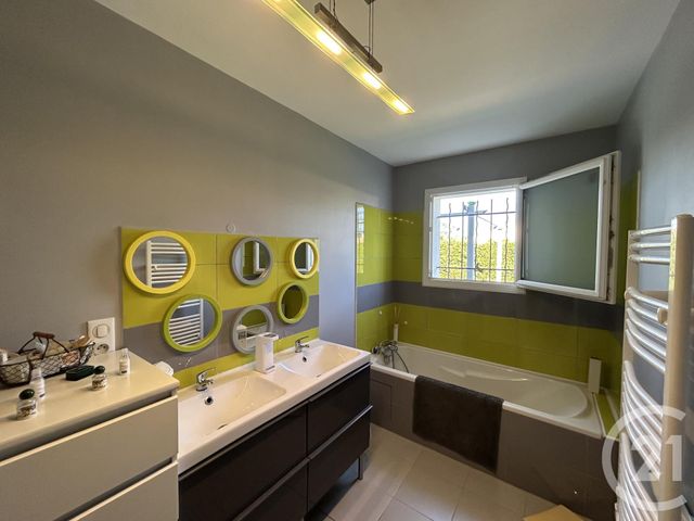 maison à vendre - 6 pièces - 162.9 m2 - CAMPS SUR L ISLE - 33 - AQUITAINE - Century 21 G&B Immobilier