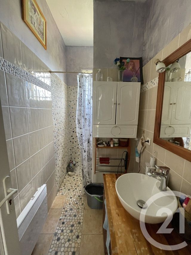 maison à vendre - 3 pièces - 127.46 m2 - ST MEDARD DE GUIZIERES - 33 - AQUITAINE - Century 21 G&B Immobilier