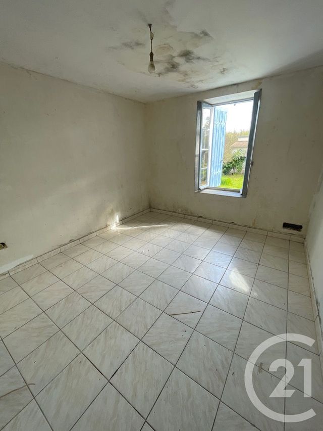 maison à vendre - 5 pièces - 175.0 m2 - LA CLOTTE - 17 - POITOU-CHARENTES - Century 21 G&B Immobilier