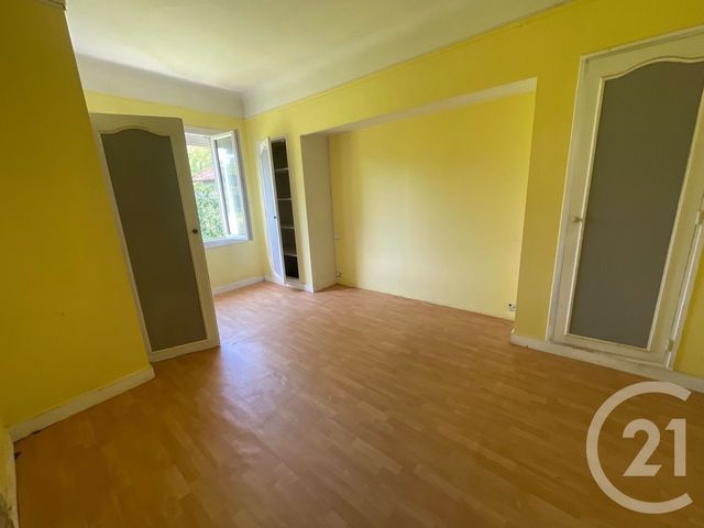 maison à vendre - 6 pièces - 166.0 m2 - ST AIGULIN - 17 - POITOU-CHARENTES - Century 21 G&B Immobilier