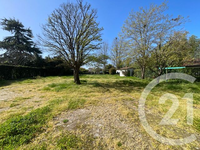 maison à vendre - 6 pièces - 166.0 m2 - ST AIGULIN - 17 - POITOU-CHARENTES - Century 21 G&B Immobilier