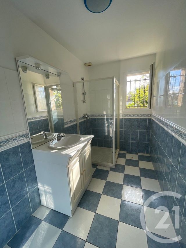 maison à vendre - 3 pièces - 78.27 m2 - ST SEURIN SUR L ISLE - 33 - AQUITAINE - Century 21 G&B Immobilier