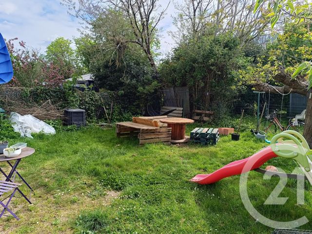 maison à vendre - 4 pièces - 74.19 m2 - LES ARTIGUES DE LUSSAC - 33 - AQUITAINE - Century 21 G&B Immobilier
