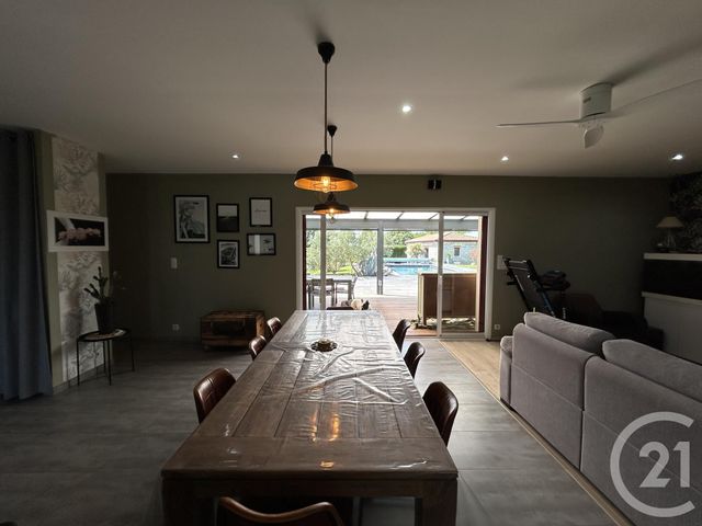 maison à vendre - 5 pièces - 145.08 m2 - LA ROCHE CHALAIS - 24 - AQUITAINE - Century 21 G&B Immobilier