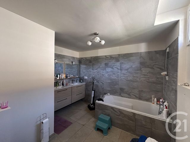 maison à vendre - 9 pièces - 256.62 m2 - LES EGLISOTTES ET CHALAURES - 33 - AQUITAINE - Century 21 G&B Immobilier