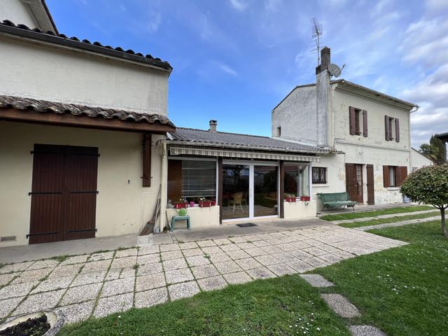  - ST MEDARD DE GUIZIERES - 